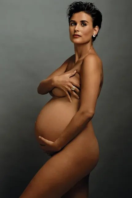 Annie-leibovitz-demi-moore-pregnant-photo